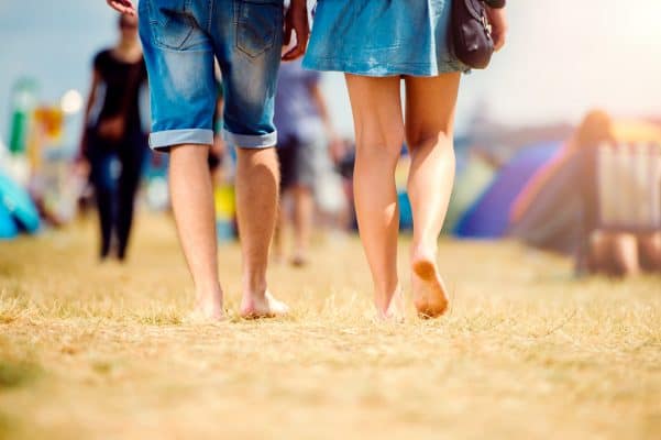 Couple at a festival visiting Inspiring Wines